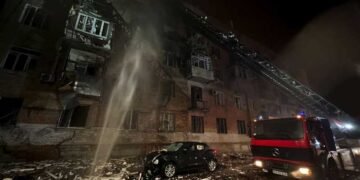 Rusia a lansat o rachetă și 111 drone în Ucraina: Doi morți și 35 de răniți la Harkov