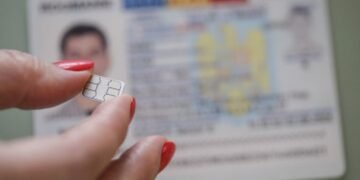 Noile buletine electronice cu cip, disponibile în toată țara până pe 20 mai