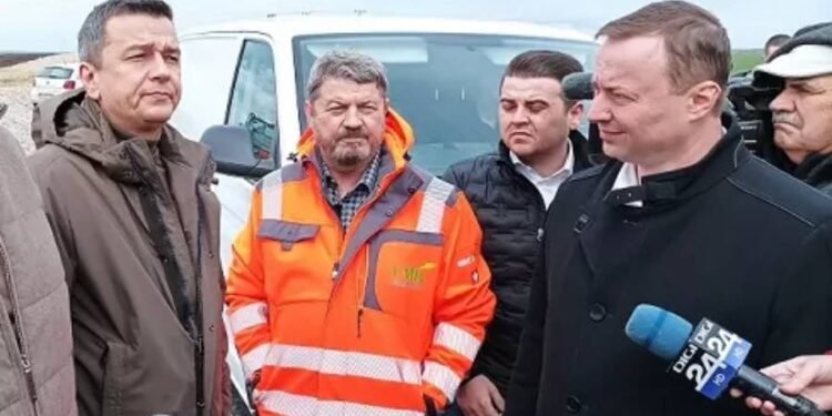 Autostrada Unirii (A8): Contract de 6 miliarde de lei semnat pentru cel mai lung lot, Ditrău – Grințieș