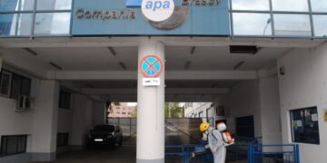 Brașovenii plătesc apa scump, directorul are un salariu brut de 71.000 de lei