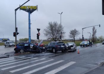Două accidente grave produse la aceeași oră în județul Timiș