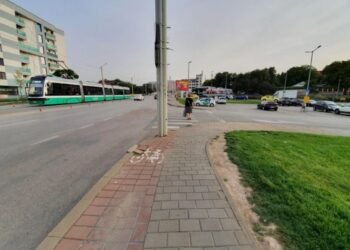 Noi piste de biciclete în Iași și județ: dezvoltare sau doar vopsea pe trotuar?