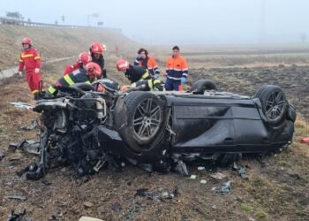 Tragedie la Rădăuți: un bărbat și-a pierdut viața după ce s-a răsturnat cu mașina în afara carosabilului