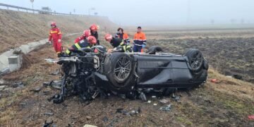 Tragedie la Rădăuți: un bărbat și-a pierdut viața după ce s-a răsturnat cu mașina în afara carosabilului