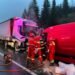 Accident grav în comuna Vama: două persoane încarcerate, transportate la spital