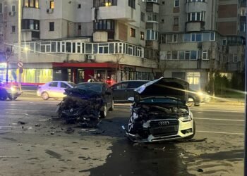 Grav accident între 3 autoturisme în Iași