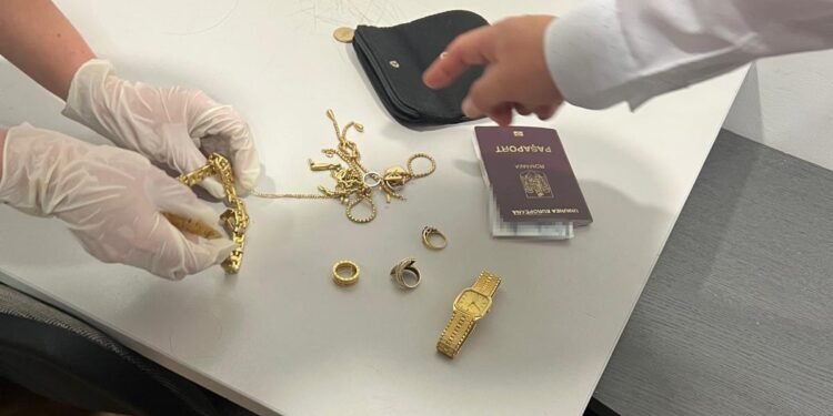 Capturi de 95.000 de lei la Aeroportul Iași: Produse de lux care urmau să ajungă pe piața neagră din România