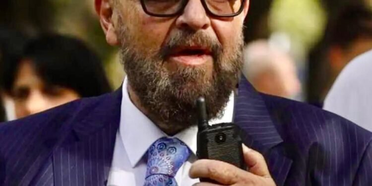 Cristian - Victor Popescu Piedone a fost numit în funcţia de preşedinte al Autorităţii Naţionale pentru Protecţia Consumatorilor (ANPC), printr-o decizie a prim-ministrului Marcel Ciolacu.