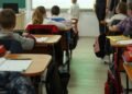 Educația din România este gratuită dar, în realitate, tot mai scumpă