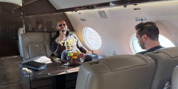 Frații Tate se întorc în România, pentru controlul judiciar. „Dăm 185.000 $ pe avionul privat, ca să semnăm o hârtie”