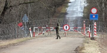 Polonia este acuzată de brutalități asupra migranților la granița cu Belarus