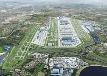 Peste 1000 de zboruri afectate după ce aeroportul Heathrow a fost închis din cauza unui incendiu