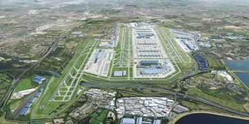 Peste 1000 de zboruri afectate după ce aeroportul Heathrow a fost închis din cauza unui incendiu