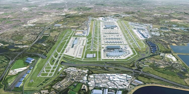 Peste 1000 de zboruri afectate după ce aeroportul Heathrow a fost închis din cauza unui incendiu