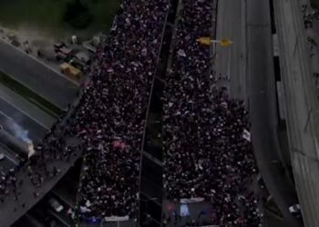 Amplu protest antiguvernamental în Serbia