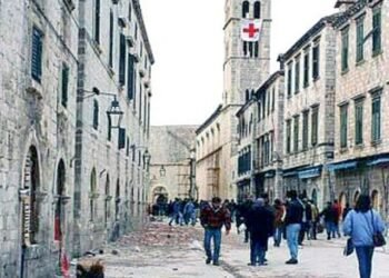 Belgradul începe procesul pentru crime de război a patru piloți ai Forțelor Aeriene Croate, acuzați că au tras cu rachete asupra coloanelor de refugiați sârbi în august 1995