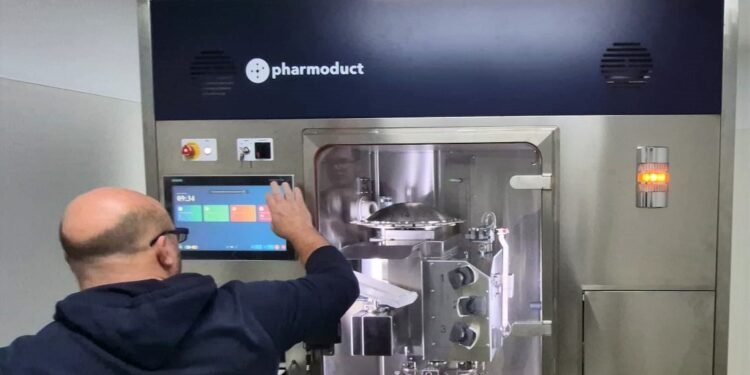 Robot performant pentru prepararea tratamentelor de chimioterapie la Spitalul Județean Galați