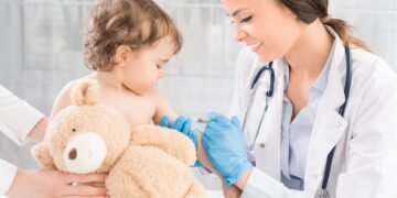 Rata de vaccinare la copiii din Romania a scăzut pentru două vaccinuri esențiale