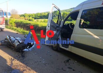 Accident grav în județul Iași. Motociclist rănit în urma unei coliziuni cu un microbuz la Cotnari
