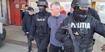 După ce și-a desfigurat și incendiat fosta soție, a fost prins într-un cimitir și reținut pentru 24 de ore