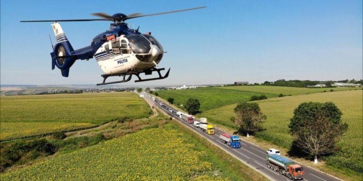 Depășiri ilegale surprinse din aer: Poliția a sancționat zeci de șoferi pe drumul Iași – Târgu Frumos. Ce amendă primești dacă depășești pe partea dreaptă