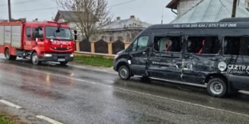 Șofer de TIR fugar, prins de polițiști după un grav accident în județul Iași