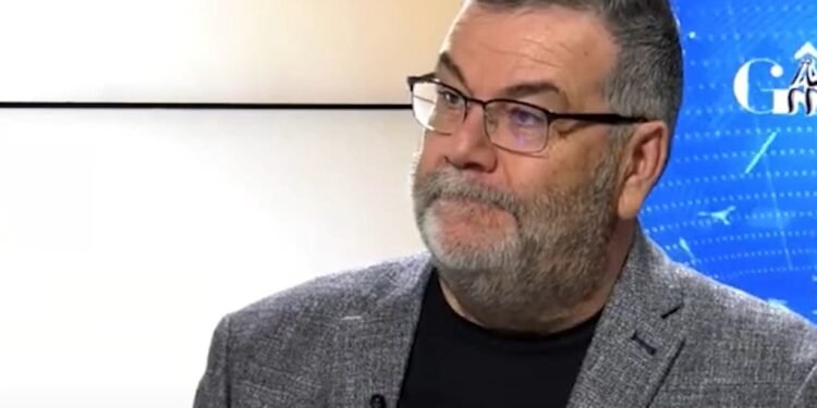 Bogdan Teodorescu a murit. Scriitorul român avea 61 de ani și a condus campania electorală a lui Emil Constantinescu