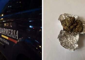 Panică în Piața Nicolina! Doi bărbați au încercat să fugă de jandarmi: prinși cu substanțe suspecte asupra lor