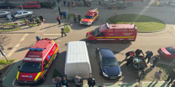 Alerta la Timisoara. Un tanar a sarit de pe acoperisul Pietei Iosefin