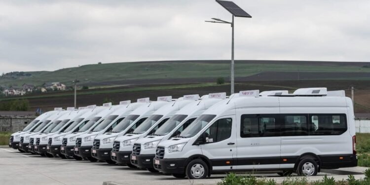 26 de microbuze electrice pentru elevii din județul Iași, achiziționate prin fonduri PNRR