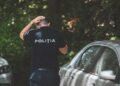Nervos și flămând: A lovit o polițistă și l-a mușcat pe coleg! Meniul complet pentru 60 de zile de control judiciar