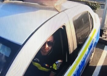 VIDEO-Rușinos! Răspuns șocant al Poliției din Cluj: ‘Apelați la poliția locală’, când un biciclist le-a cerut să sancționeze șoferii parcați ilegal pe locuri pentru persoane cu dizabilități