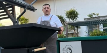 Festin culinar cu live cooking și muzică în satul Focuri: „Mănânci cât poți” la doar 70 de lei