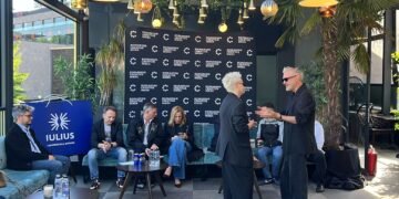 Iașul devine capitala modei: Romanian Fashion Week aniversează cu cel mai mare podium din România și designeri de la Tokyo