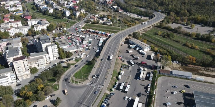 Parcarea la bordură devine cu plată pe 41 de străzi din Iași