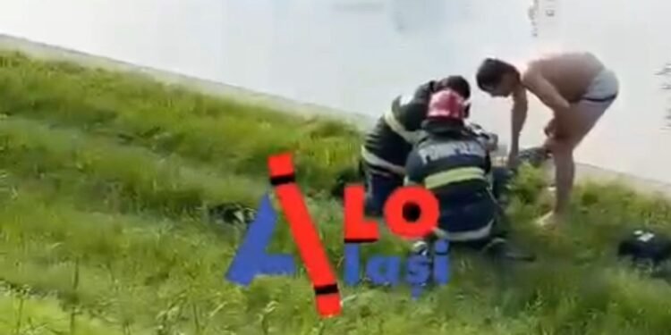 VIDEO-Erou în timpul liber: Pompierul care a sărit în Bahlui ca să salveze un tânăr de 25 de ani