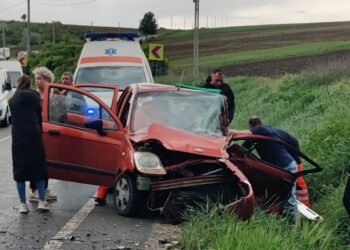 VIDEO-Accident rutier grav pe DN 24, în zona localității Șerbești – o persoană încarcerată