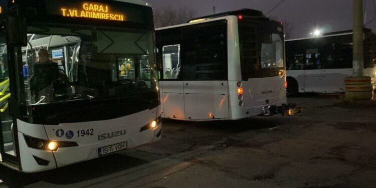 A înjurat toți șoferii CTP care i-au ieșit în cale, apoi l-a luat la rost și pe dispecer, prin telefon! Amendă de 1.000 lei pentru recitalul de nervi