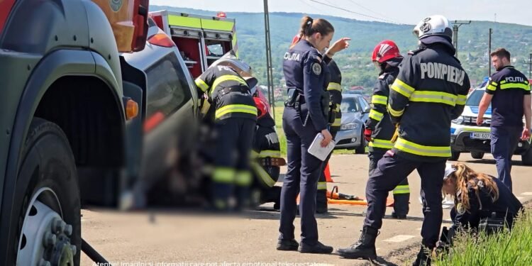 Au venit să aprindă o lumânare pentru o ruda moarta în accident și au găsit trupul mamei, uitată în șanț. Descoperire șocantă după ce poliția plecase de la fața locului