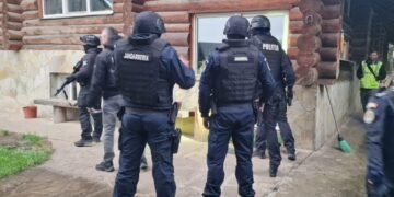 Fostul șef al vânătorilor din Suceava a fost reținut pentru uciderea unui câine și deținerea ilegală de arme