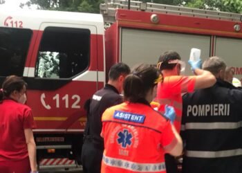 FOTO/VIDEO-Două adolescente, căzute în râul Bahlui, în zona Facultății Politehnice din Iași . Una este în stare critică, cealaltă în șoc