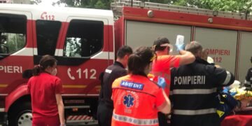 FOTO/VIDEO-Două adolescente, căzute în râul Bahlui, în zona Facultății Politehnice din Iași . Una este în stare critică, cealaltă în șoc