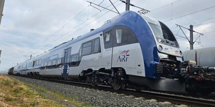 Primul tren electric regional PESA care va circula si la Iași a ajuns în România