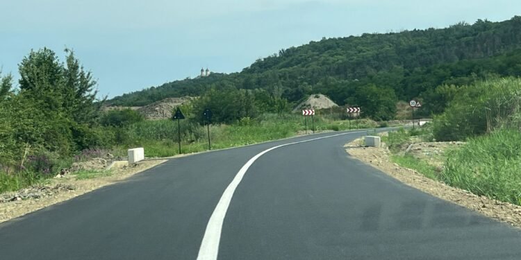 Șosea cu frână de mână trasă la jumătate: Ciurea merge, Iașul claxonează