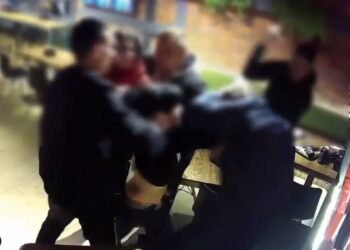 Lupta de la Trifești: unii cu pumnii, altul cu scândura – trei au câștigat control judiciar!