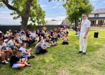 Un judecător și un preot, în dialog cu sufletele tinere din Heleșteni