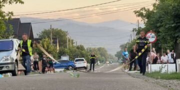 Video: Fetiță de 8 ani, spulberată mortal după o traversare neregulamentară – șoferul, cercetat pentru ucidere din culpă