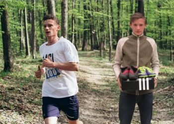 Ieșeanul Adrian Șovea aleargă 1.400 km pentru copiii cu “abilități diferite”