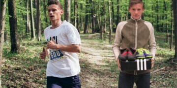 Ieșeanul Adrian Șovea aleargă 1.400 km pentru copiii cu “abilități diferite”