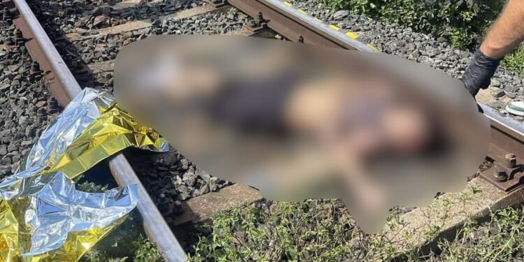 Tragedie la Asău: adolescentă de 15 ani, accidentată mortal pe calea ferată